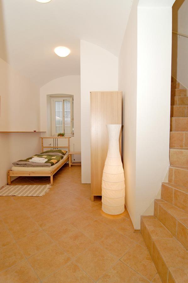 Residence Kostnicke Square Prag Exterior foto