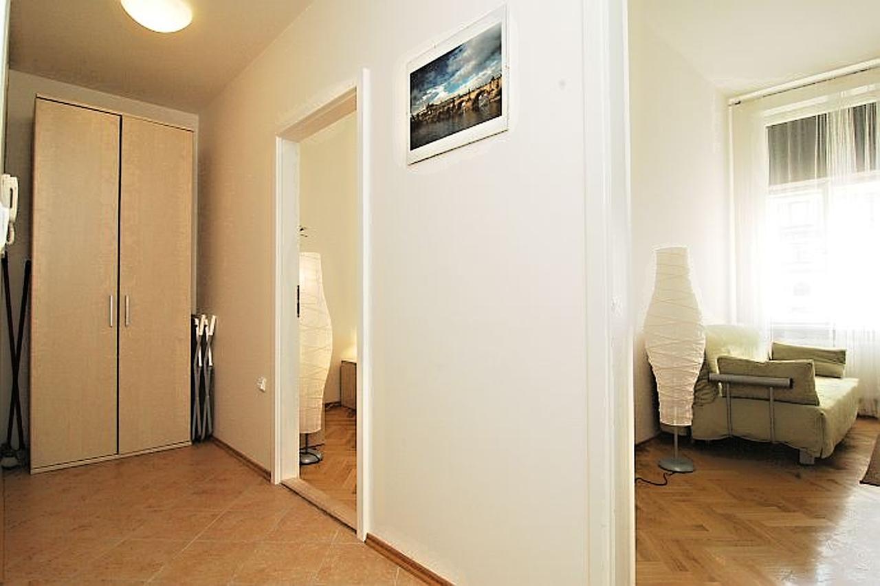 Residence Kostnicke Square Prag Exterior foto